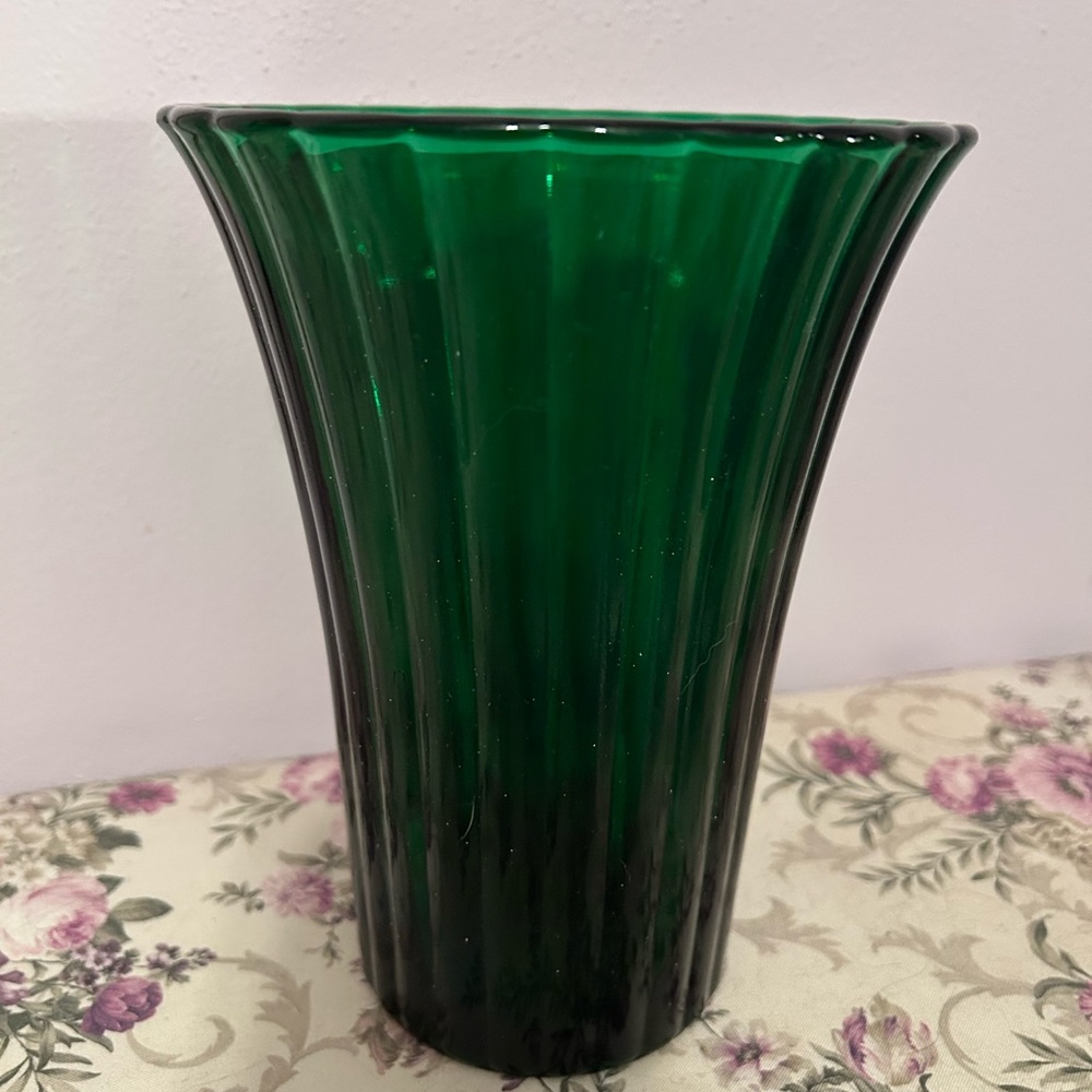 Elegant Green Glass Vase